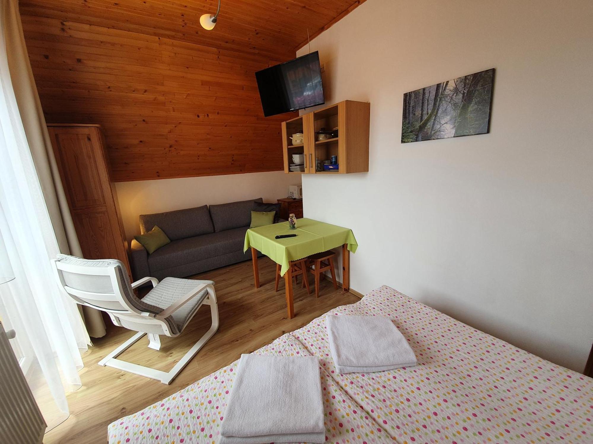 Zlty Dom Vrbov Apartment Exterior photo